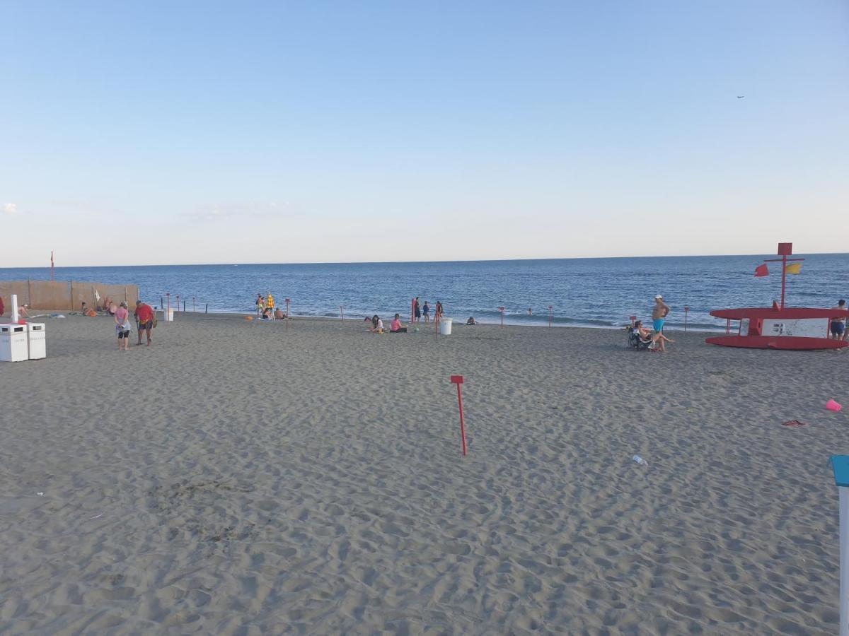 Trilocale Lido Di Roma Apartment Lido di Ostia Luaran gambar
