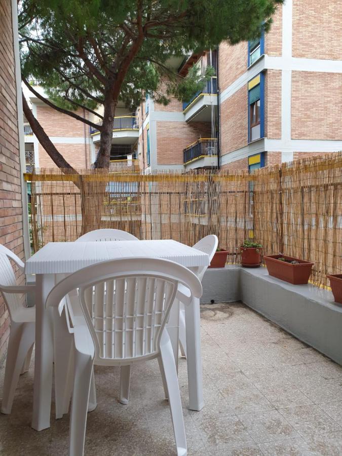 Trilocale Lido Di Roma Apartment Lido di Ostia Luaran gambar
