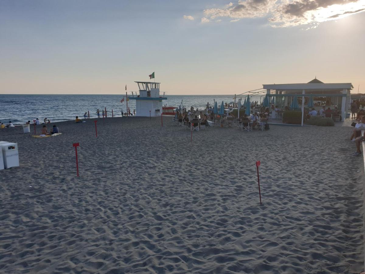 Trilocale Lido Di Roma Apartment Lido di Ostia Luaran gambar