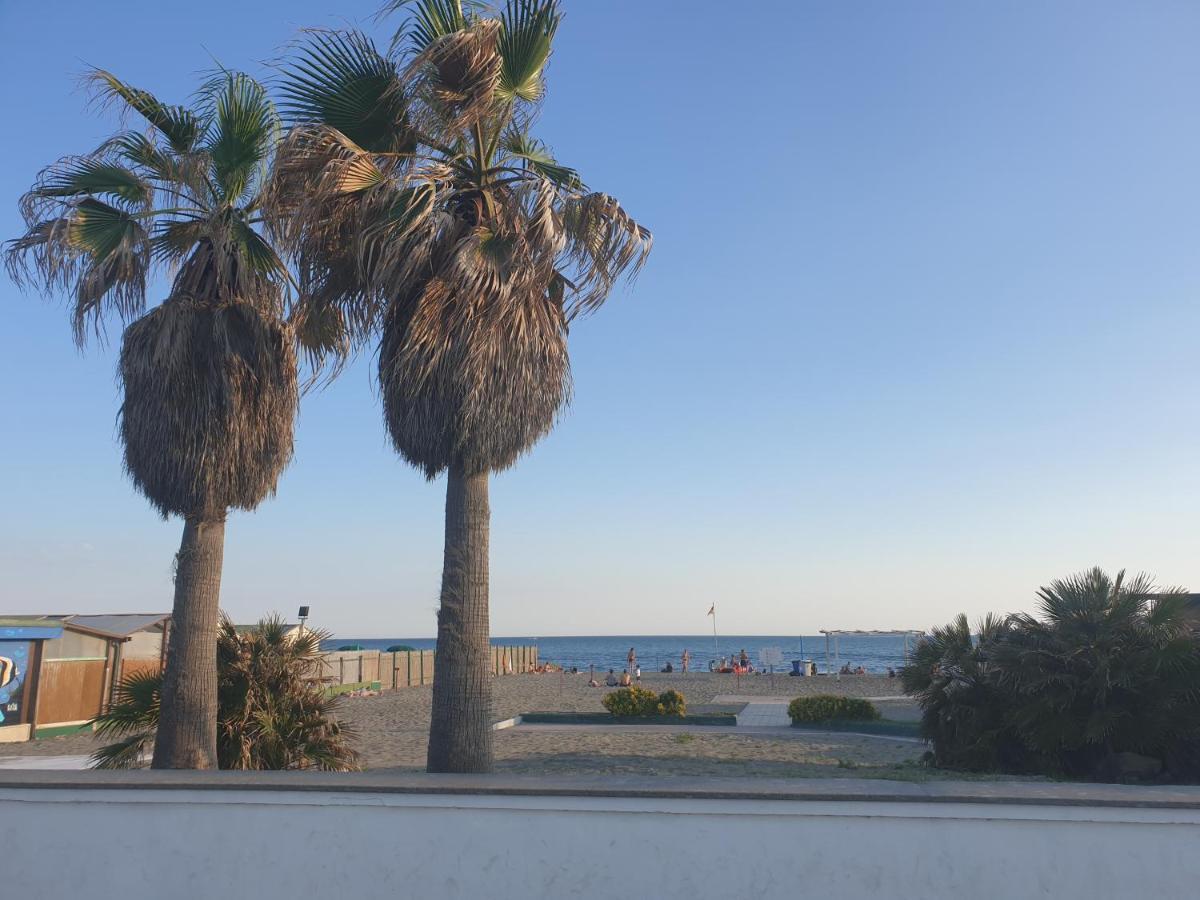 Trilocale Lido Di Roma Apartment Lido di Ostia Luaran gambar