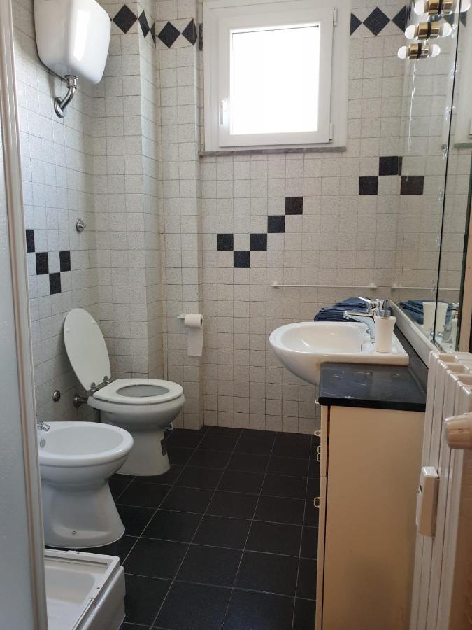 Trilocale Lido Di Roma Apartment Lido di Ostia Luaran gambar